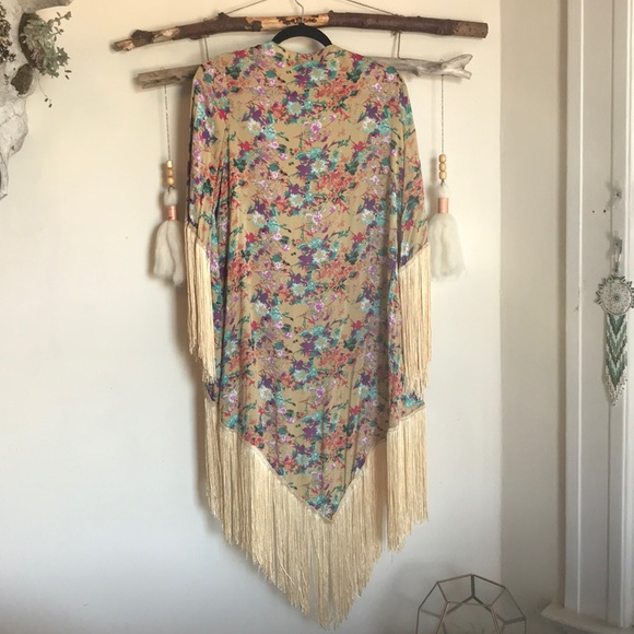 Floral fringe kimono - Picture 2 of 2